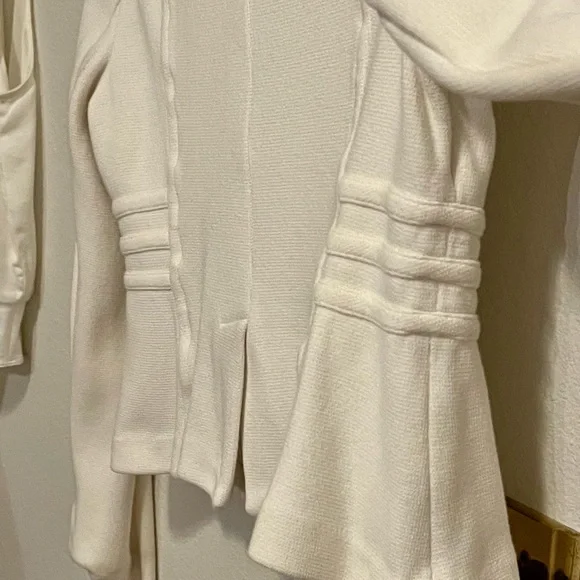 I.N.C. International Concepts ivory cropped jacket, 100% cotton, size L - Picture 2 of 6